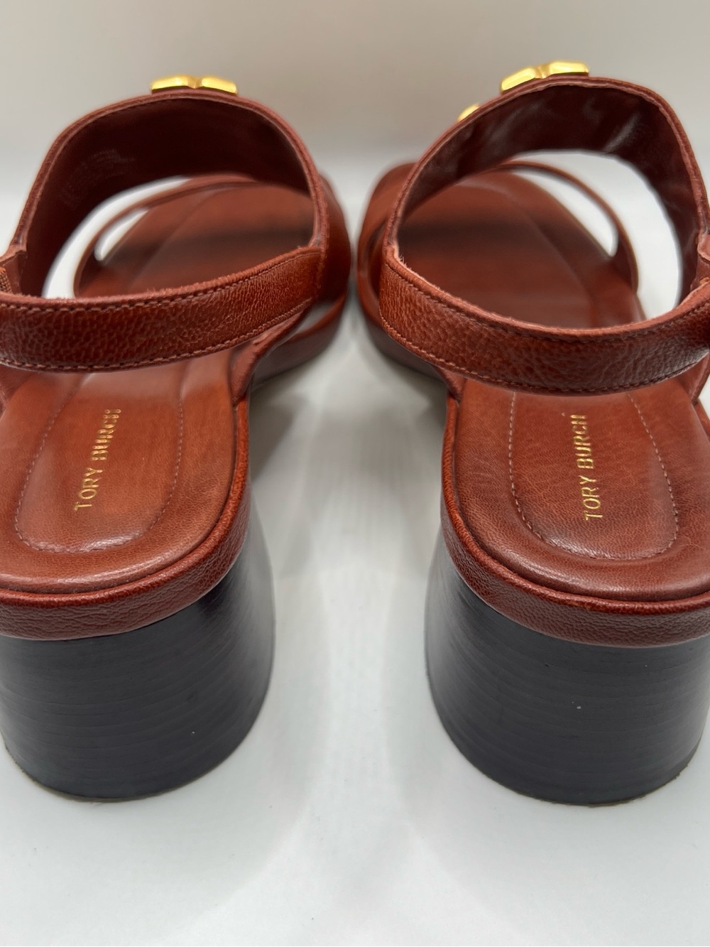 Tory Burch Rust Brown Leather Slingback Sandals with Gold Logo Accent - Picture 4 of 15